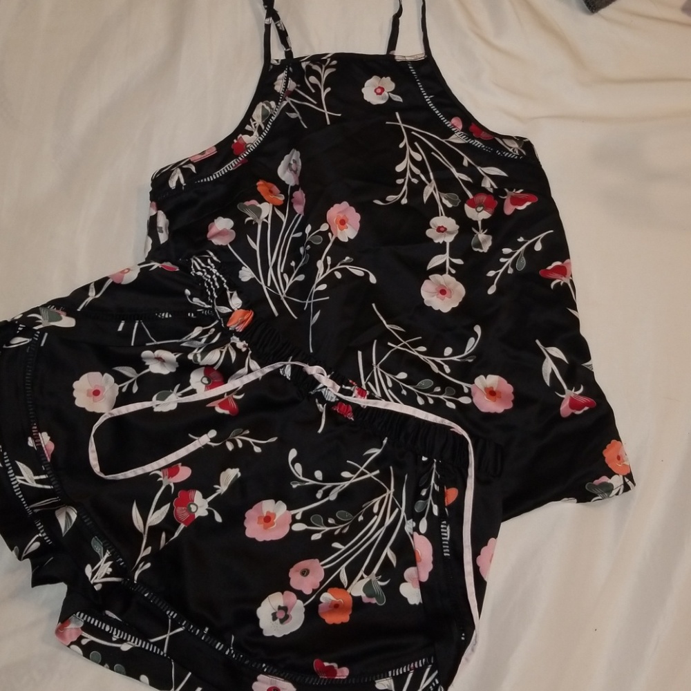 Never worn Sleepwear